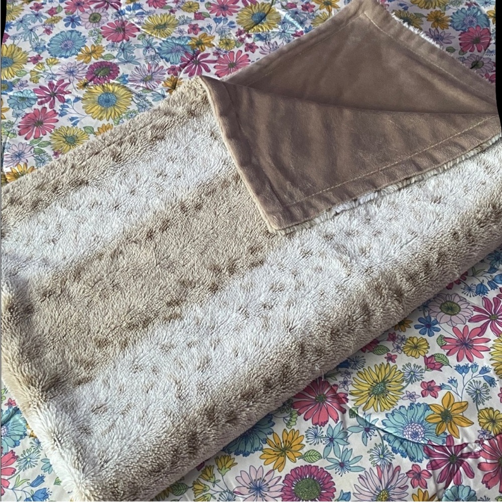 Jennifer Lopez Snow Leopard Cheetah Print Blanket/Kohls